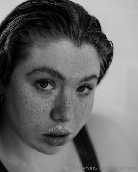 Sunnyfoxy high quality pornstar img