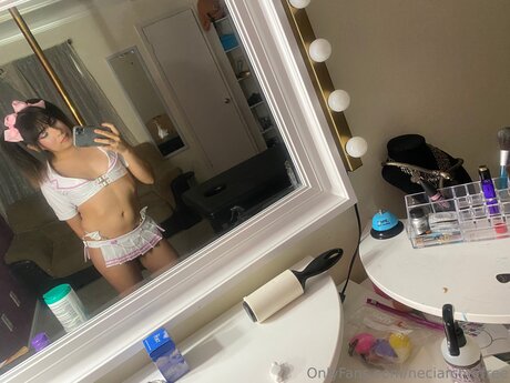 Neciarcherfree model sex picture