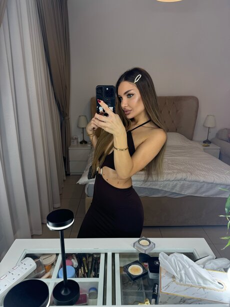 Itsemmma model perfect pic