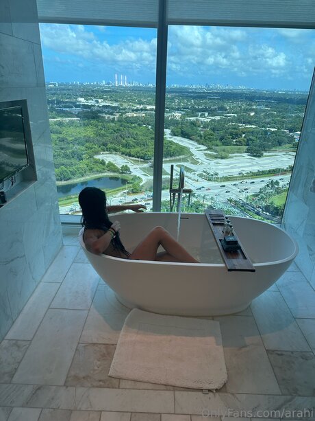 Arahi free model gallery