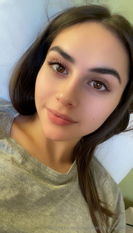 Sexybellyy Premium nude pornstar archive