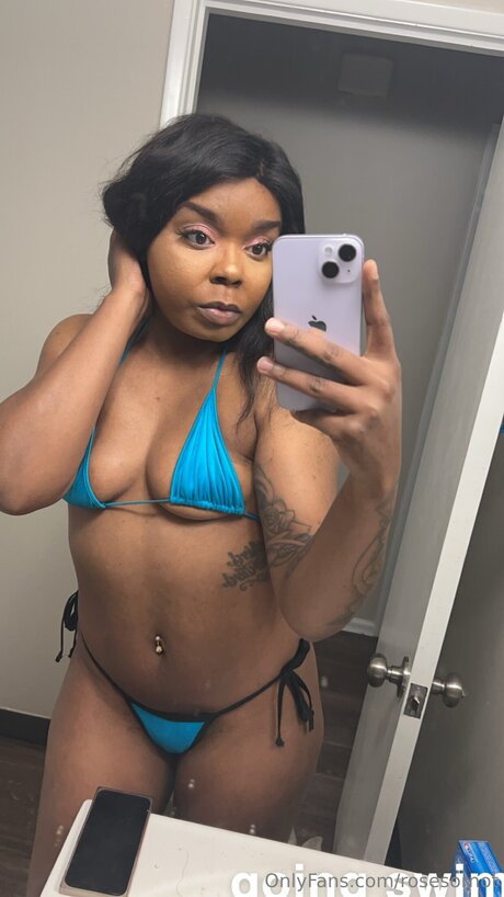 Rosesornot erotic model photos