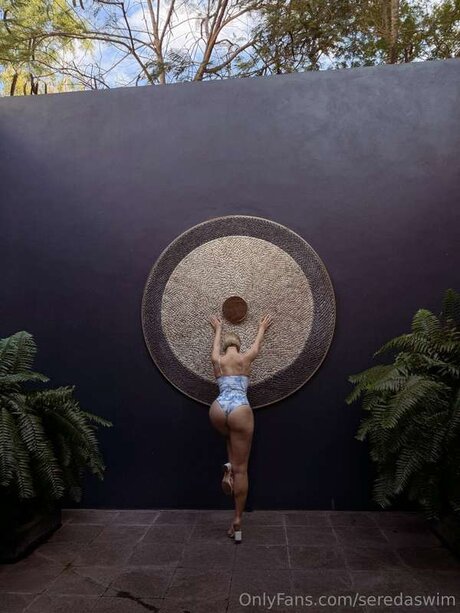 Seredaswim pornstar naked picture