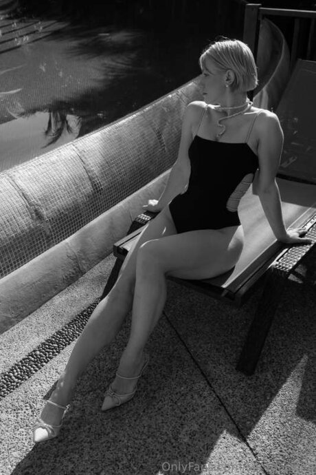 Seredaswim pornstar nude gallery