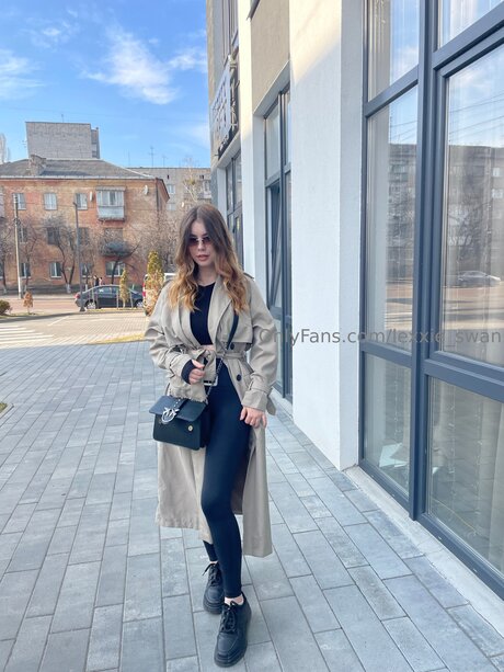 Lexxie Swan perfect actress galleries