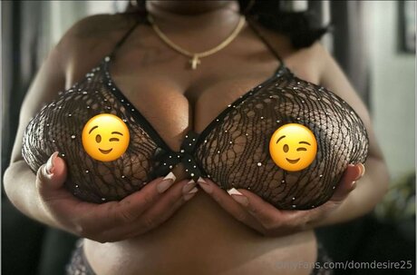 Domdesire25 hot star pictures