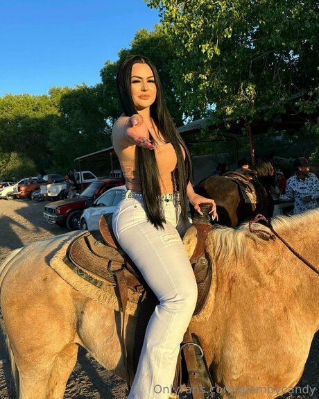 Glambycandy art model picture