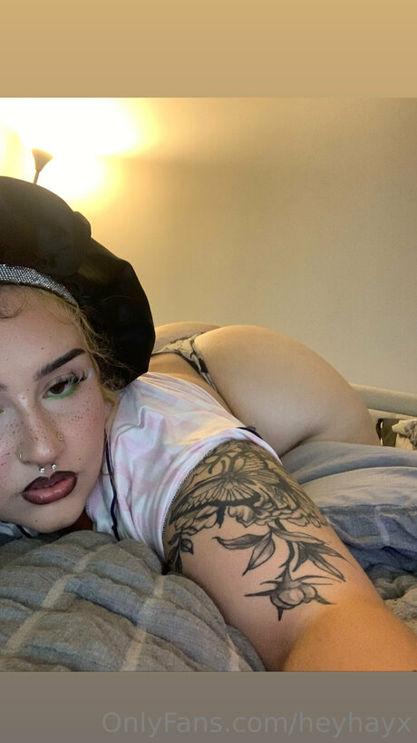 Heyhayx top pornstar pictures