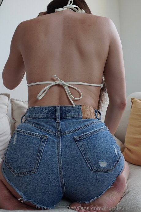 Marnievictoria star top img