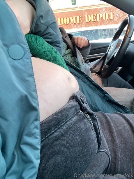 Pudgyfolk sexy model pic