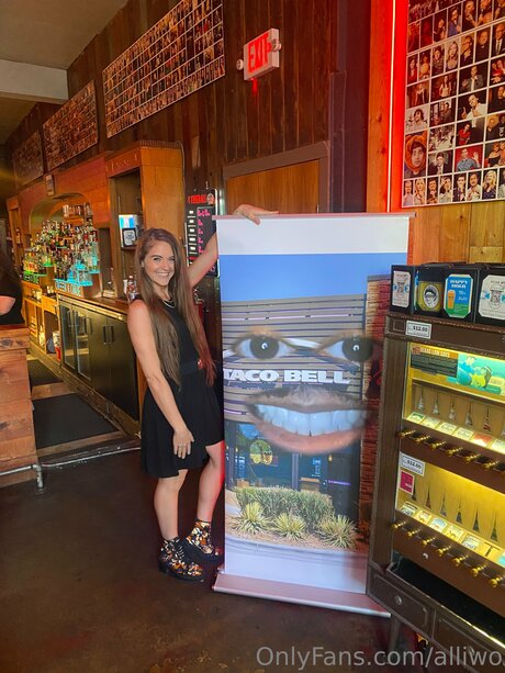 Alliwo art model image