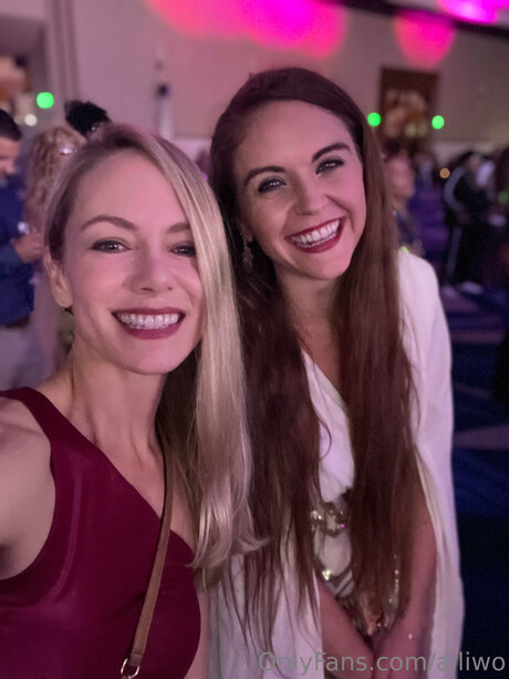 Alliwo star nudes picture