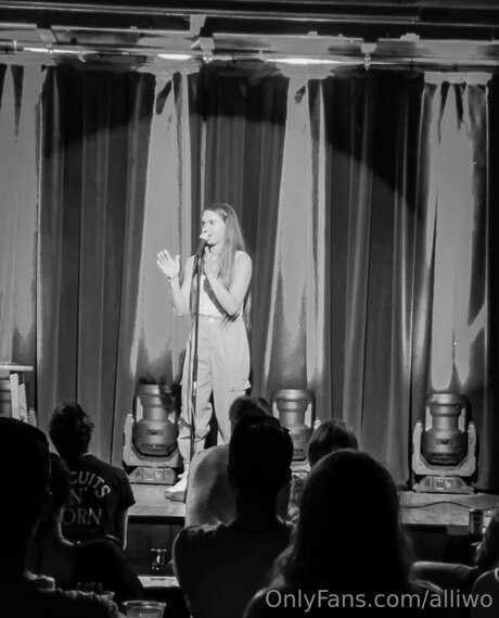 Alliwo perfect actress photo