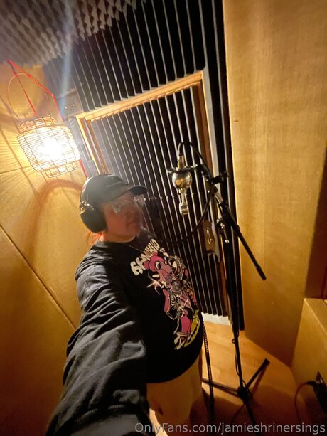 Jamieshrinersings perfect model photo