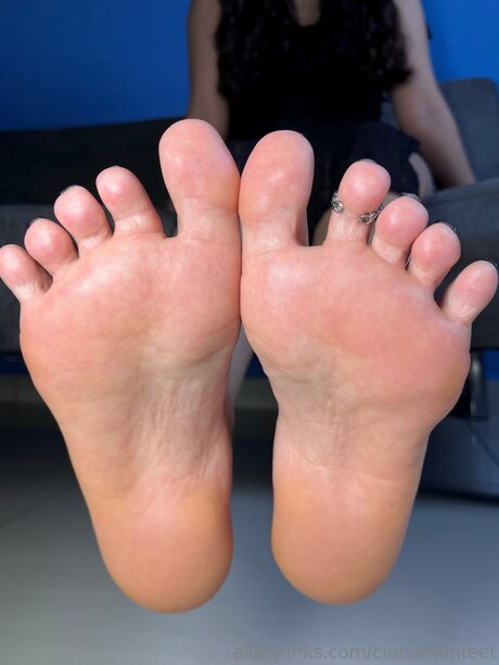 Cinnamonfeet2 perfect actress photos