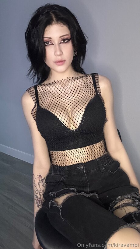 Kiravampi model pretty gallery