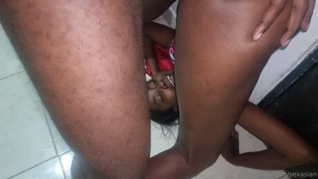 Sexasian naked star img