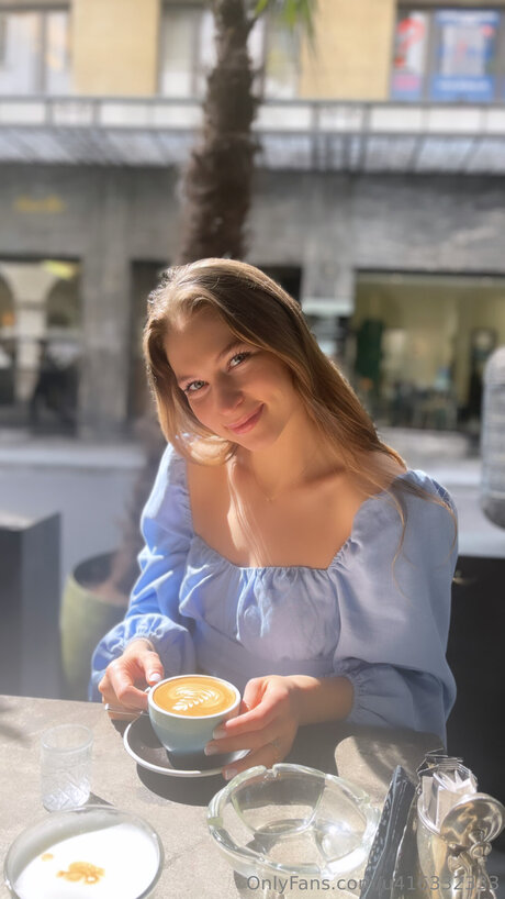 U416332333 hot pornstar photo