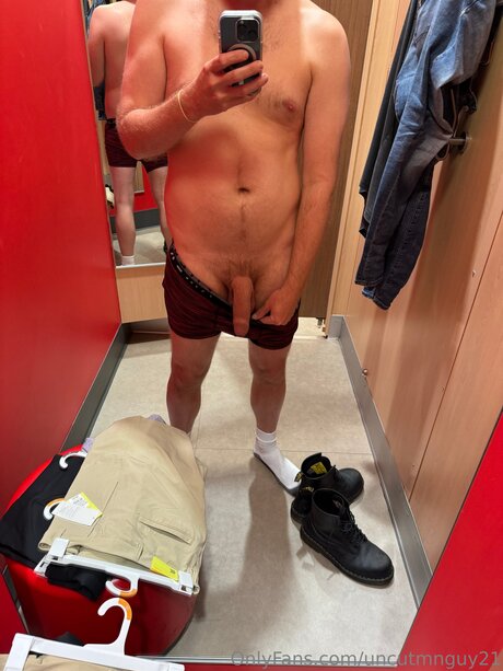 Uncutmnguy21 model perfect pics