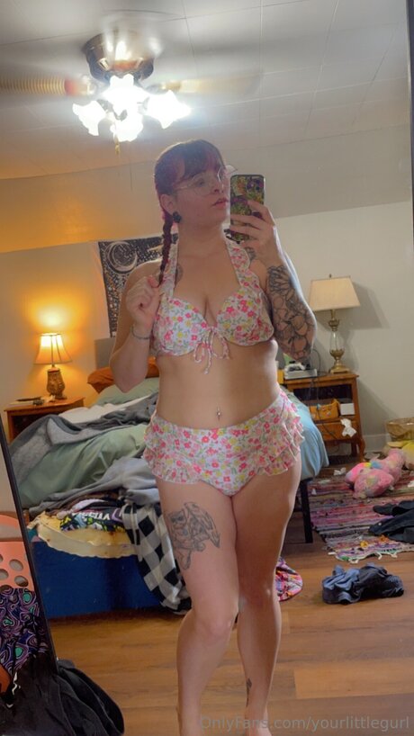 Yourlittlegurl hot pornstar archive