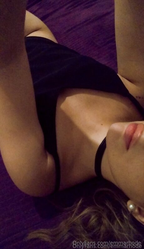 Emmarhode sexy actress photos