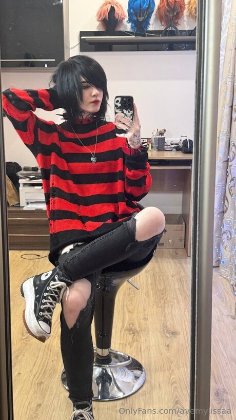 Avemylissaa model naked images