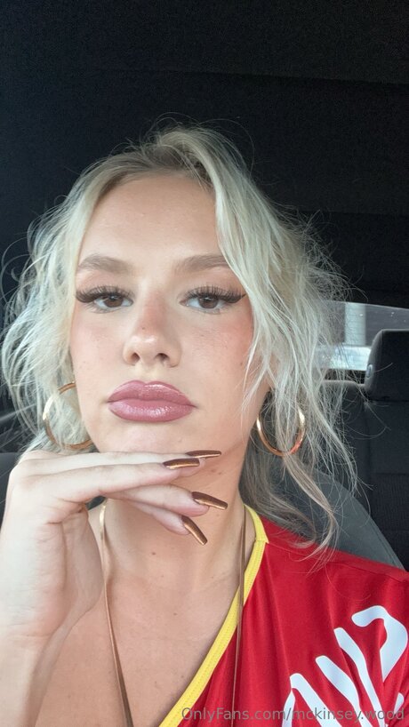 Bellakristen art star archive