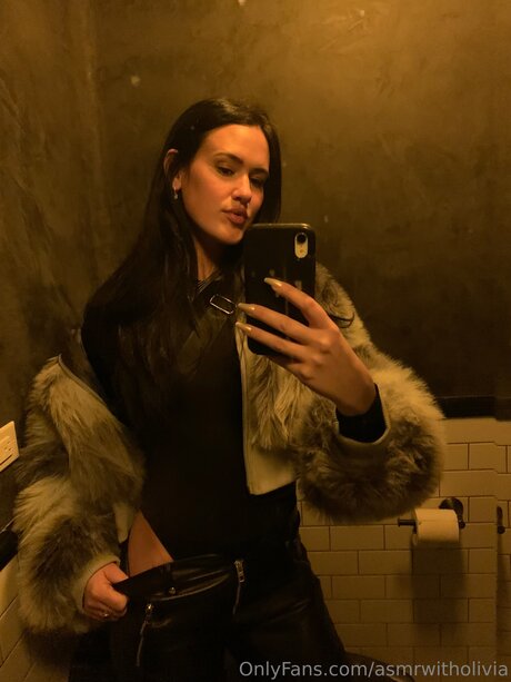Asmrwitholivia model exclusive pics