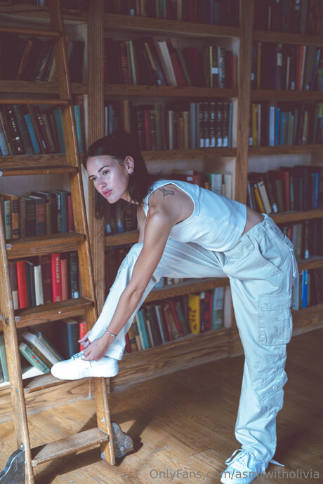 Asmrwitholivia model nudes archive