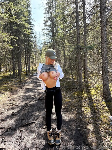 Olivia Owens naked pornstar gallery