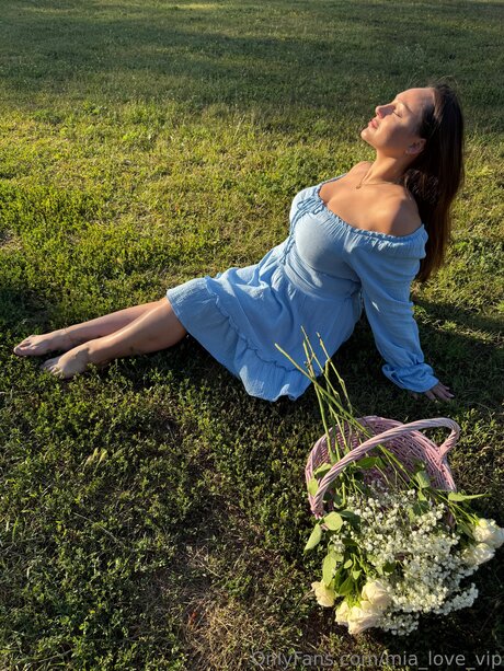 Mia Love Vip perfect model pic