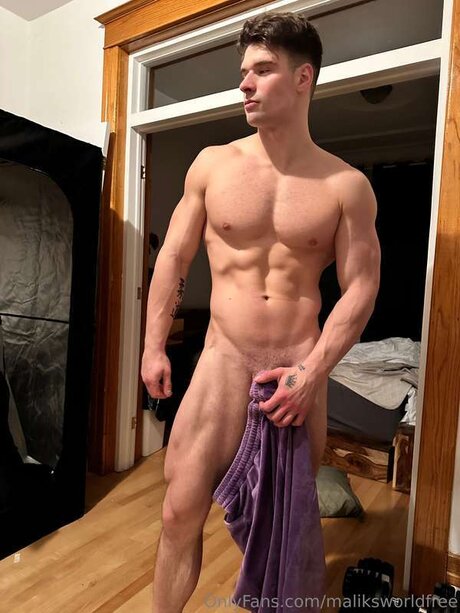 Maliksworldfree star sexy pictures