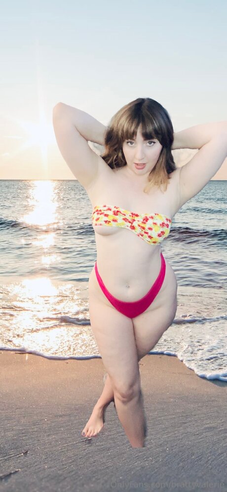 Brattyvalerie top actress image