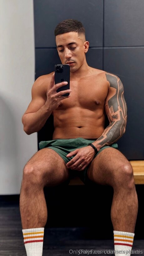 Sexycurtis pornographic actress img