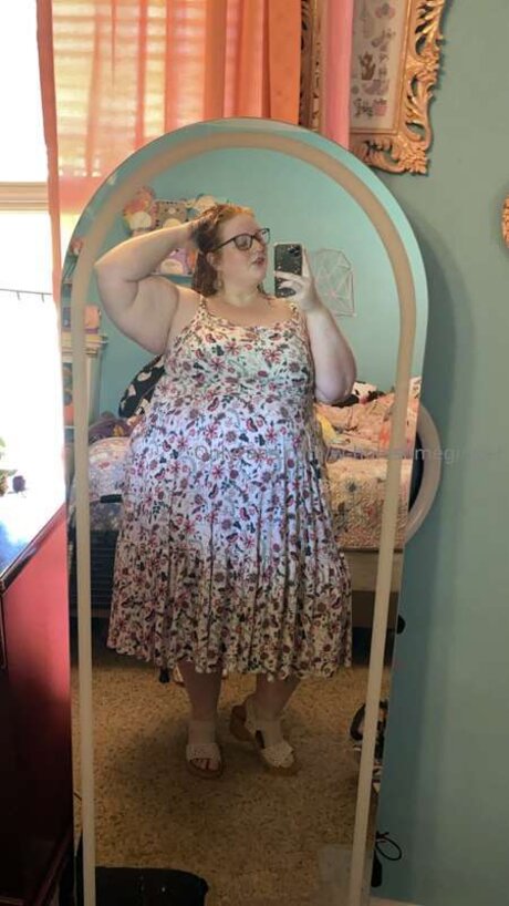 W Holesomeginger pornstar photo