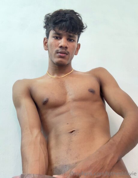 Lutheshlavie model art pic