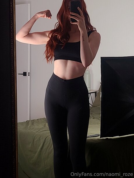 Naomi Roze top model pic