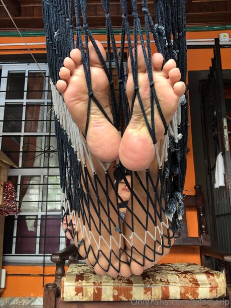 huge shemale onlyfans free naked pics