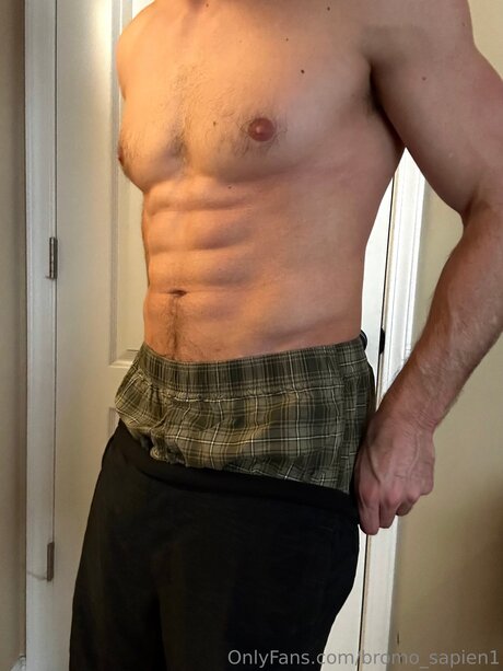 Bromo Sapien1 beautiful model picture