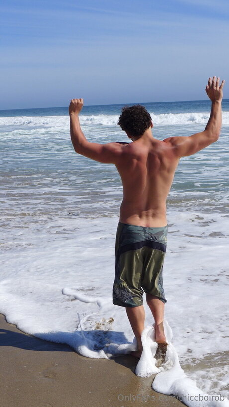 Thiccboirob star erotic image