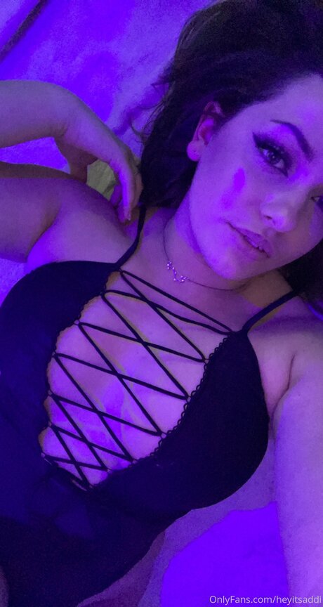 Heyitsaddi star high quality pics