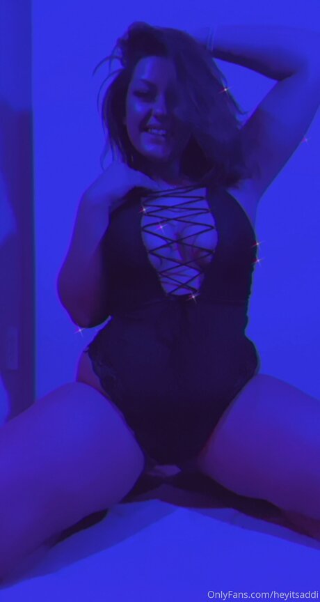 Heyitsaddi star beautiful photo