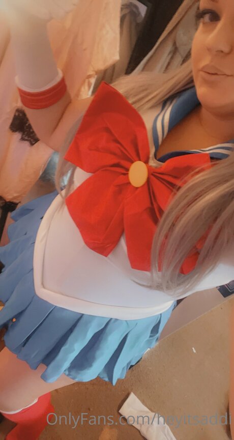 Heyitsaddi model nice photo