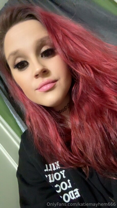 Katiemayhem666 naked model pictures