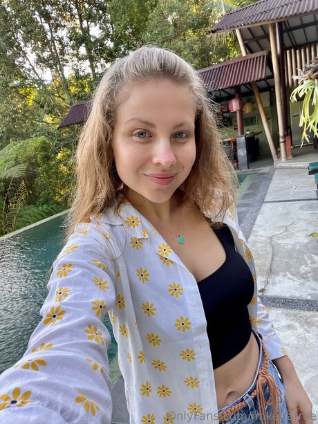 Imkeira Tv art pornstar pics