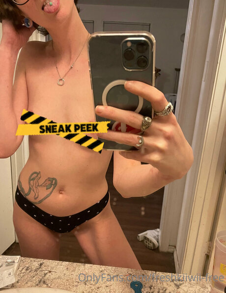 Freshkiiwii Free nudes actress photo