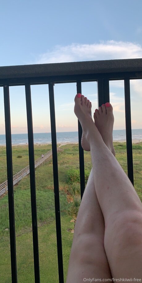 Freshkiiwii Free model sex image