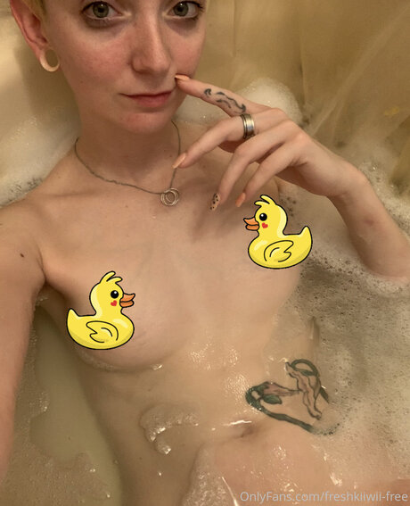 Freshkiiwii Free hot model photos