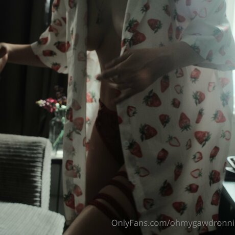 Ohmygawdronni actress photo