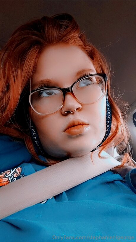 Stephanienlgeorge high quality actress picture